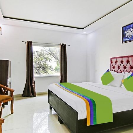 Treebo Royal Empire Adarsh Nagar, Chandigarh Hotel Ngoại thất bức ảnh